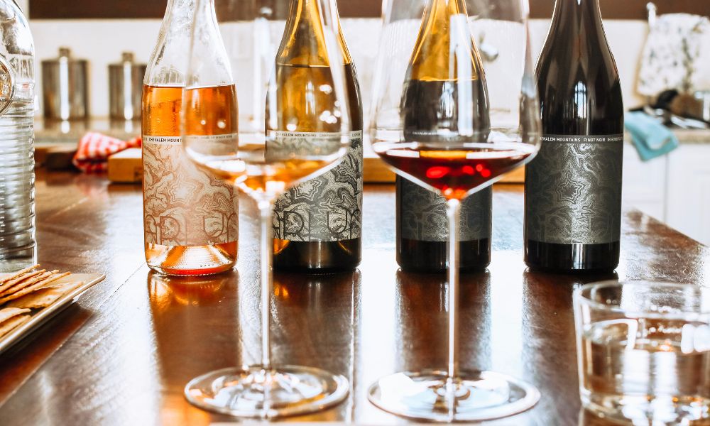 The Basics of Wine Tasting Etiquette in Willamette Valley